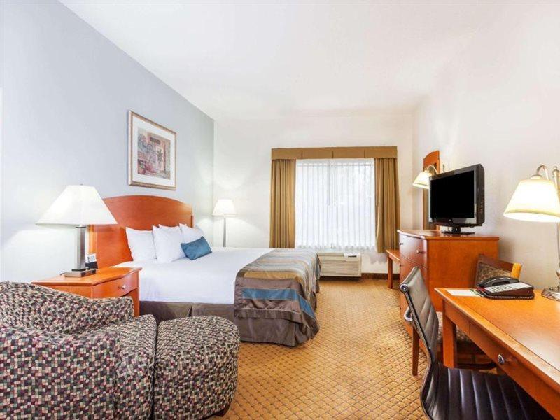 Spark By Hilton Winchester Ngoại thất bức ảnh