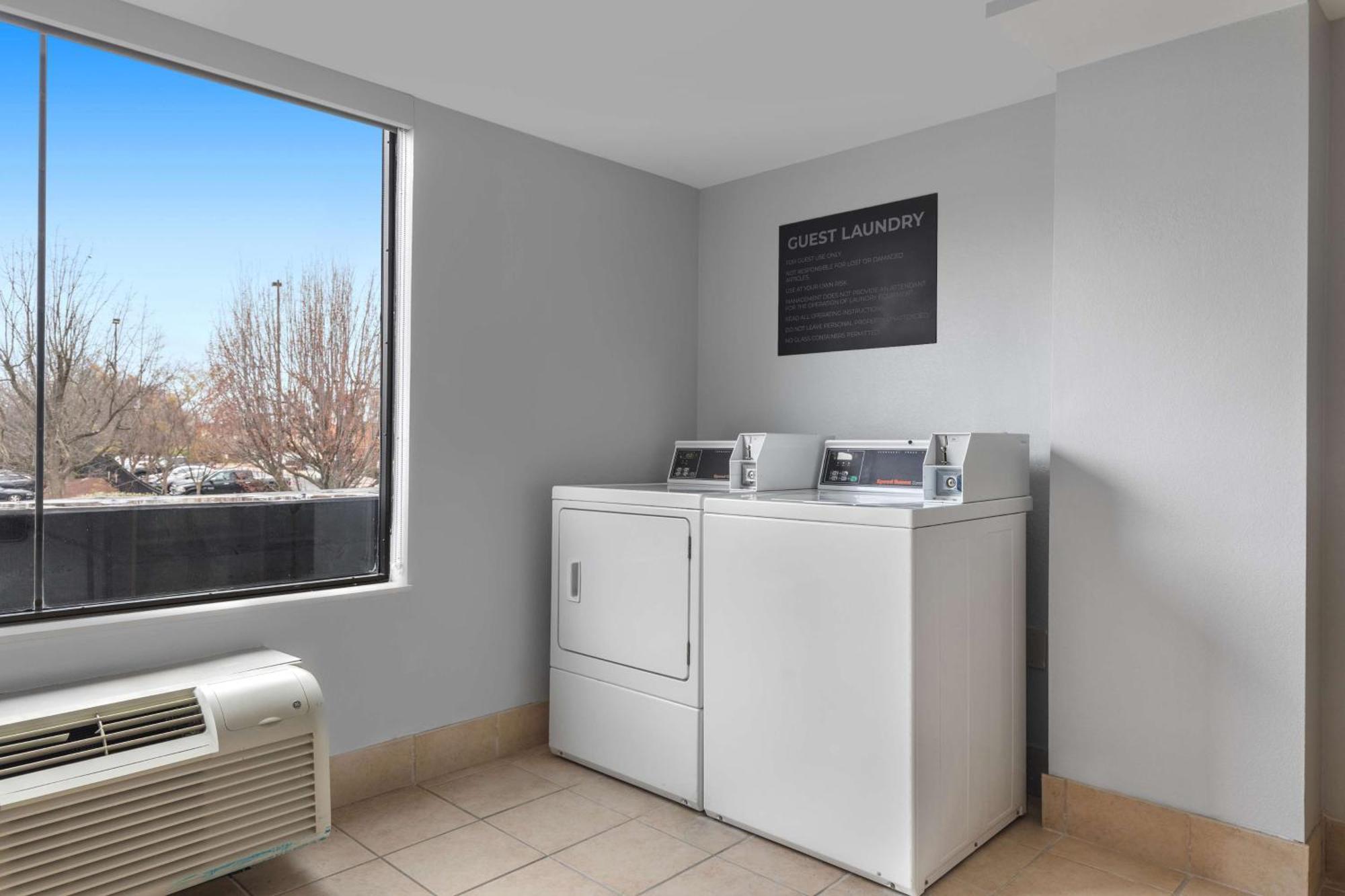 Spark By Hilton Winchester Ngoại thất bức ảnh