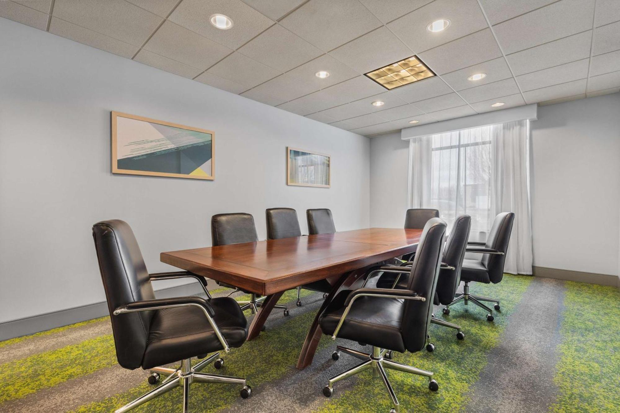 Spark By Hilton Winchester Ngoại thất bức ảnh